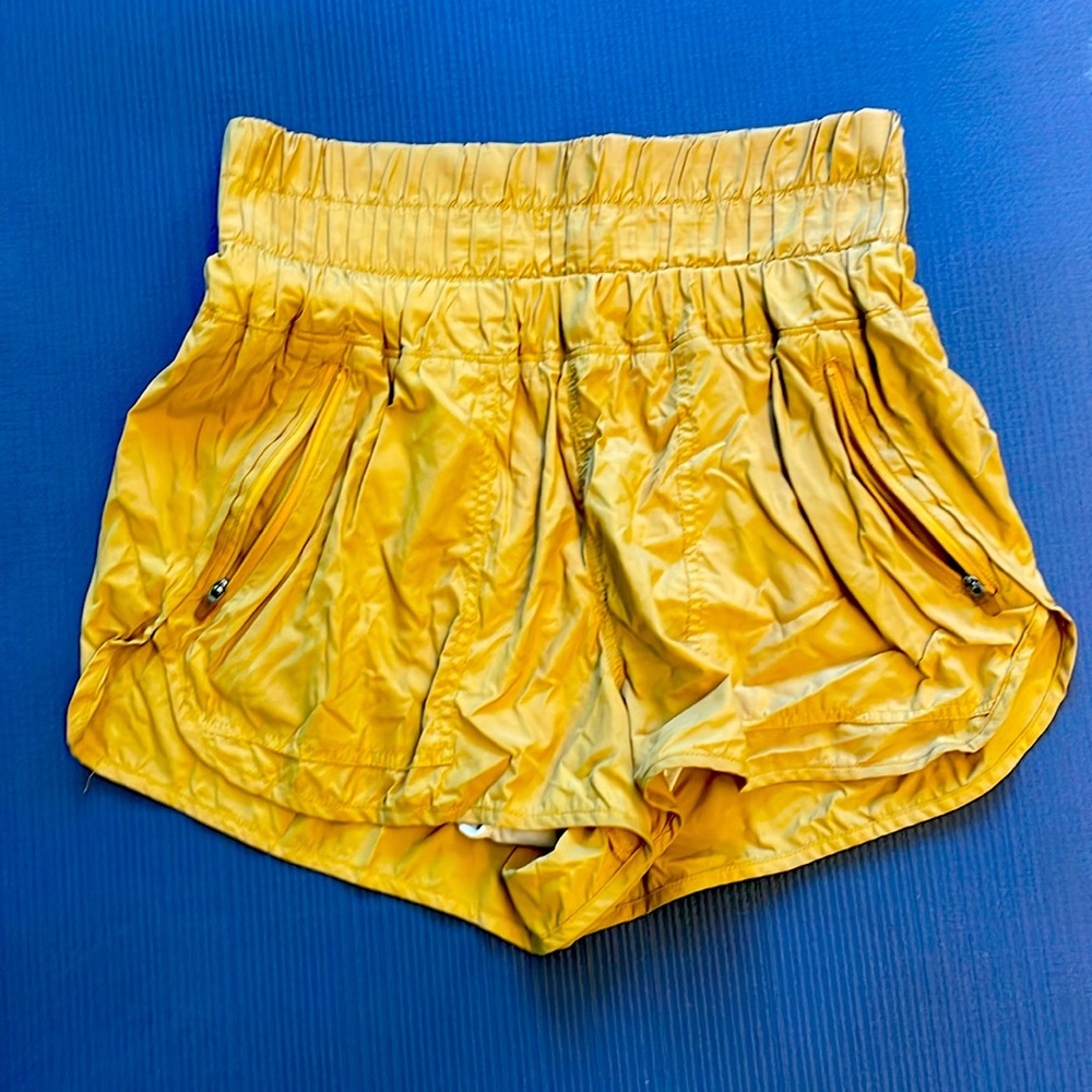 Free people flit shorts.